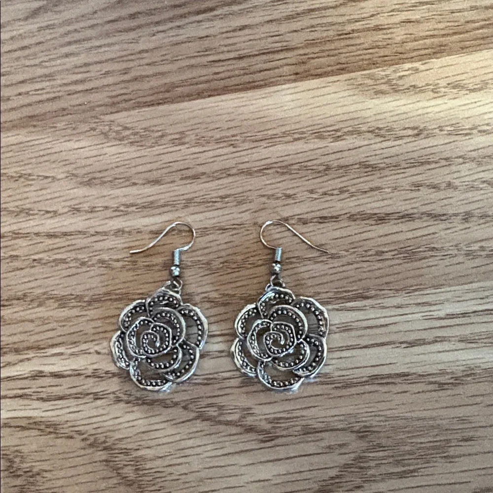 N/A vintage silver
